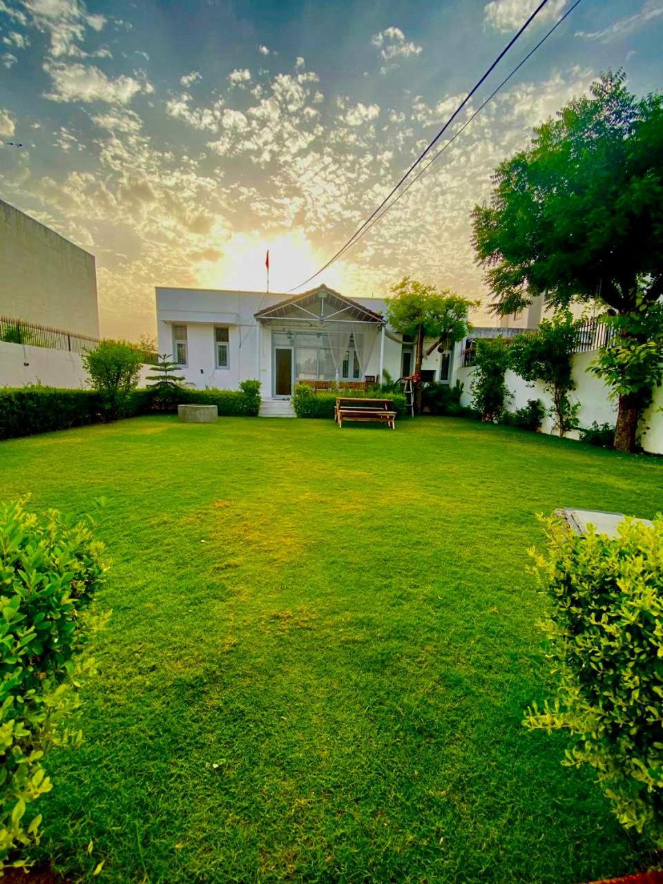 Solanki Farms & Pool Villa Garden Fully Private Jaipur Buitenkant foto